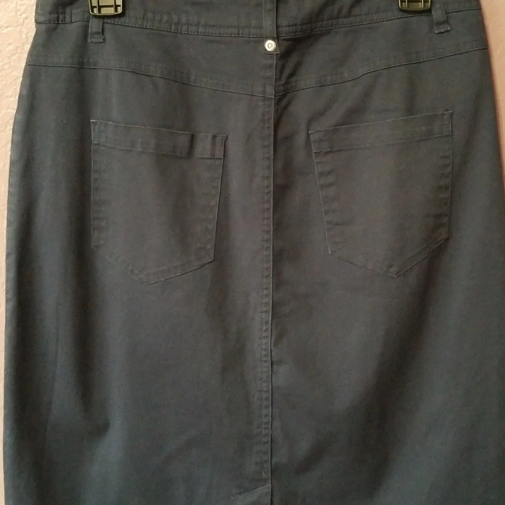 Laura Scott Skirt - Picture 5 of 10